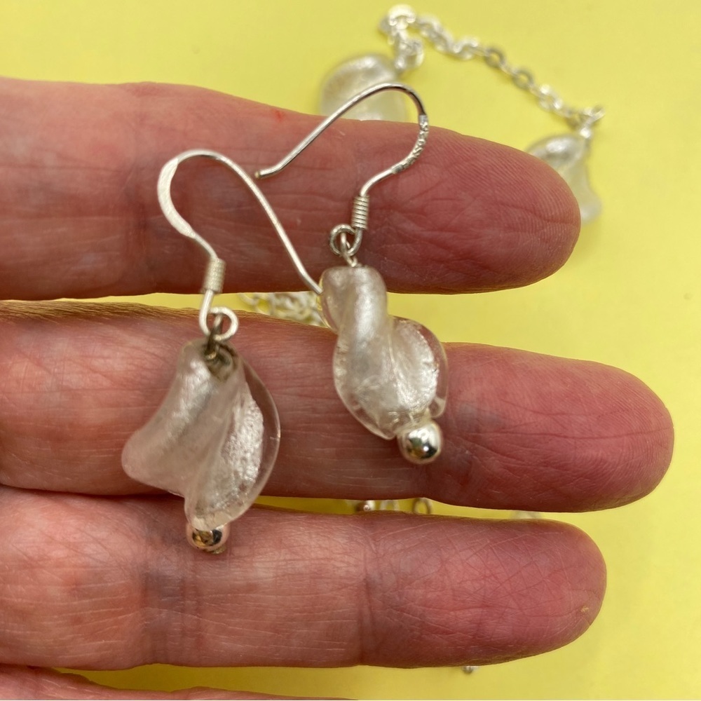 Silvertone Glass Twist Bead Necklace & Earrings Set - Picture 4 of 7